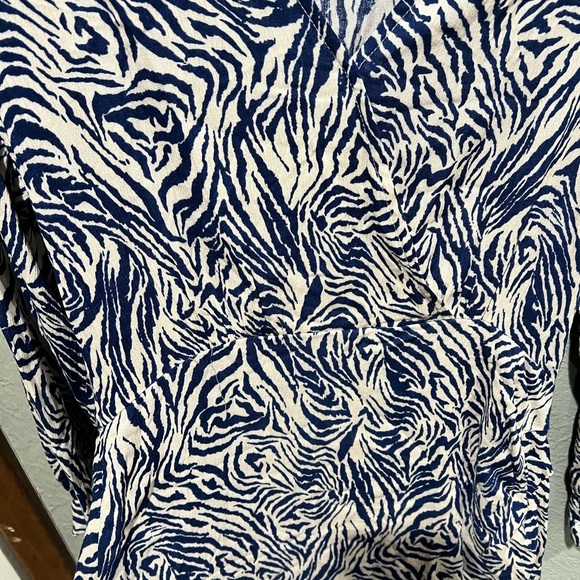 The Korner Anthro Brand Blue and White Long-Sleeve V-Neck Zebra-Print Dress EUC - Picture 3 of 5